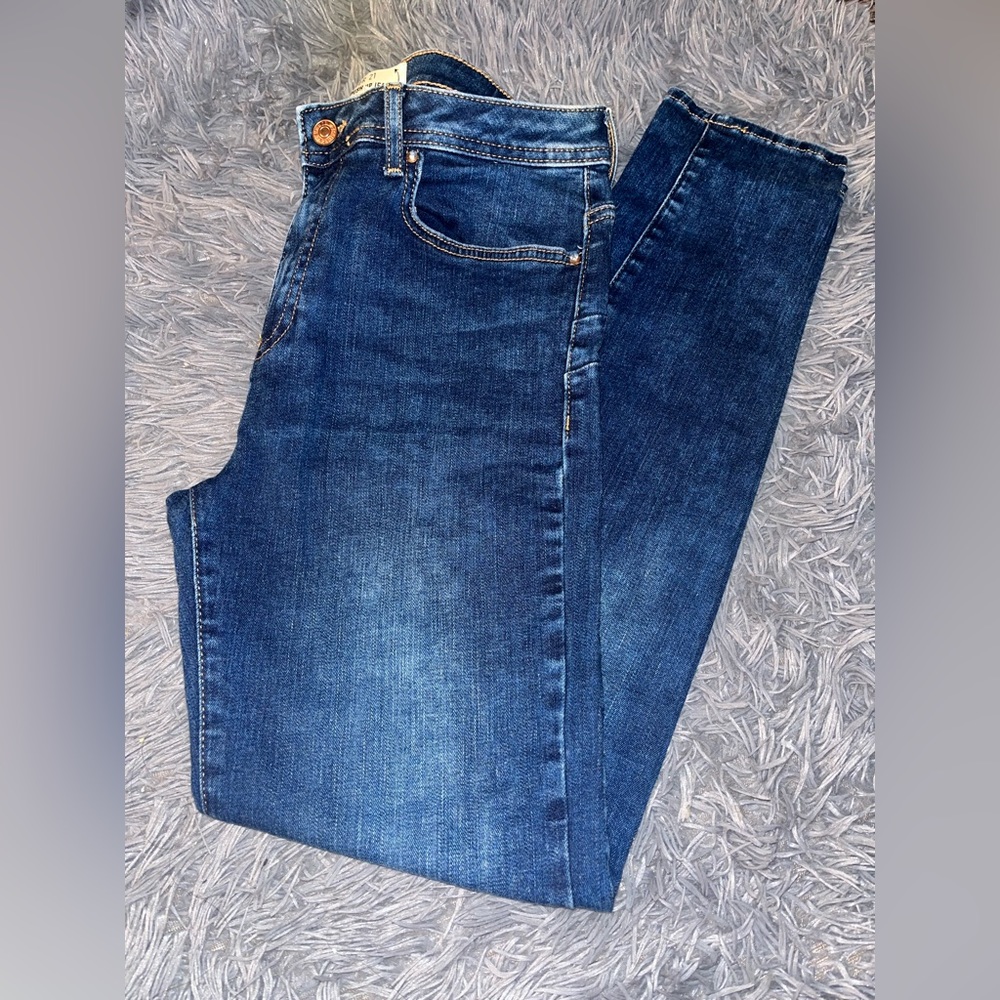 Forever, 21 push-up jeans, size 29 bootie lifer